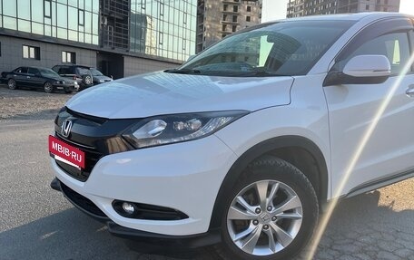 Honda Vezel, 2017 год, 1 600 000 рублей, 2 фотография