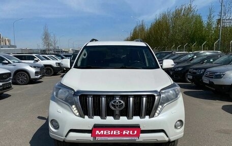 Toyota Land Cruiser Prado 150 рестайлинг 2, 2016 год, 2 900 000 рублей, 2 фотография