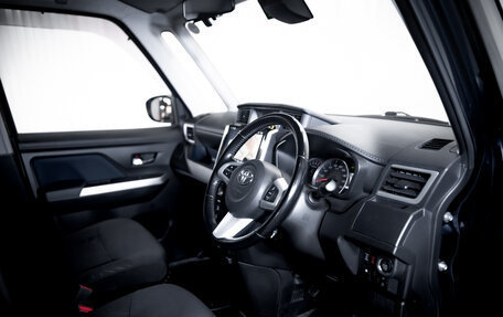 Toyota Roomy I, 2018 год, 1 180 000 рублей, 11 фотография