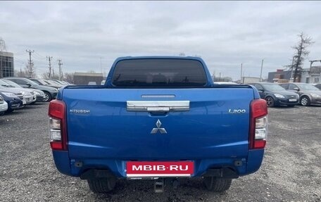 Mitsubishi L200 IV рестайлинг, 2019 год, 2 150 000 рублей, 7 фотография