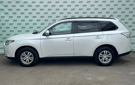 Mitsubishi Outlander III рестайлинг 3, 2013 год, 1 345 000 рублей, 4 фотография