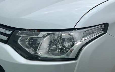 Mitsubishi Outlander III рестайлинг 3, 2013 год, 1 345 000 рублей, 11 фотография