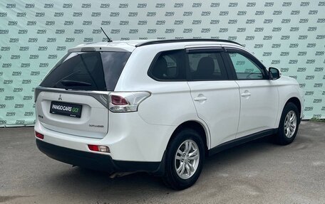 Mitsubishi Outlander III рестайлинг 3, 2013 год, 1 345 000 рублей, 7 фотография