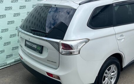Mitsubishi Outlander III рестайлинг 3, 2013 год, 1 345 000 рублей, 8 фотография