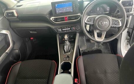Toyota Raize I, 2022 год, 1 420 000 рублей, 6 фотография