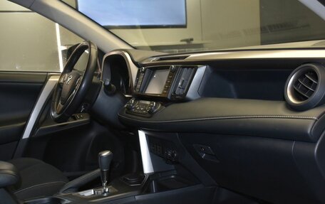 Toyota RAV4, 2018 год, 2 520 000 рублей, 9 фотография