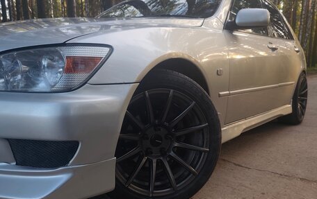 Toyota Altezza, 2000 год, 760 000 рублей, 3 фотография