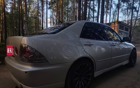Toyota Altezza, 2000 год, 760 000 рублей, 5 фотография