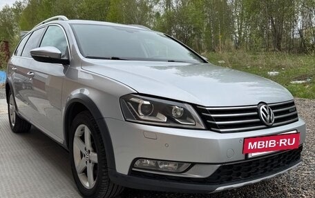 Volkswagen Passat B7, 2013 год, 1 690 000 рублей, 2 фотография