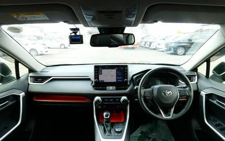 Toyota RAV4, 2021 год, 2 070 888 рублей, 5 фотография