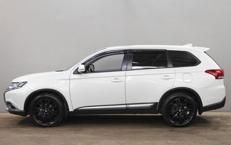 Mitsubishi Outlander III рестайлинг 3, 2018 год, 2 068 000 рублей, 8 фотография