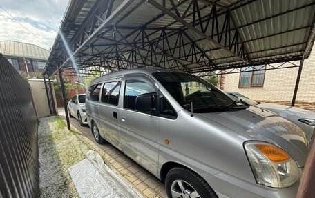 Hyundai H-1 II рестайлинг, 2005 год, 550 000 рублей, 3 фотография