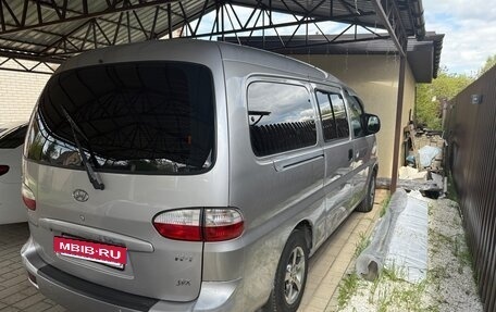 Hyundai H-1 II рестайлинг, 2005 год, 550 000 рублей, 4 фотография