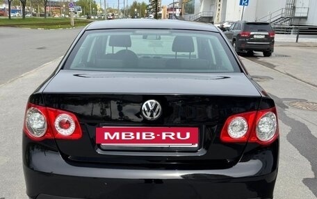 Volkswagen Jetta VI, 2009 год, 695 000 рублей, 4 фотография