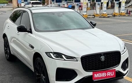 Jaguar F-Pace, 2024 год, 6 100 000 рублей, 3 фотография