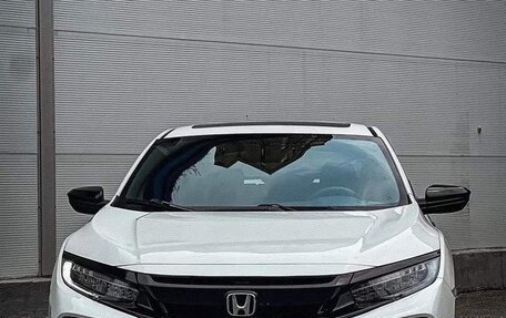 Honda Civic, 2022 год, 1 800 000 рублей, 2 фотография