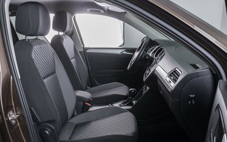 Volkswagen Tiguan II, 2017 год, 2 049 000 рублей, 8 фотография