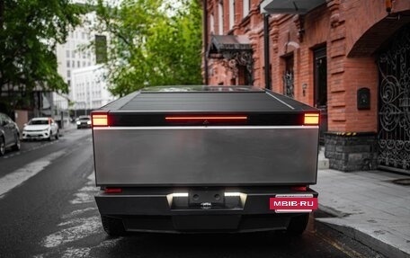 Tesla Cybertruck, 2024 год, 27 000 000 рублей, 7 фотография