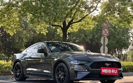 Ford Mustang VI рестайлинг, 2020 год, 3 000 000 рублей, 3 фотография