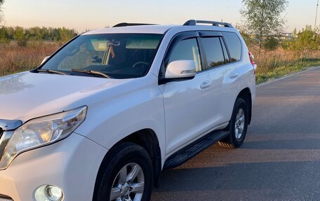 Toyota Land Cruiser Prado 150 рестайлинг 2, 2015 год, 3 320 000 рублей, 2 фотография