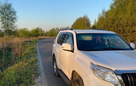 Toyota Land Cruiser Prado 150 рестайлинг 2, 2015 год, 3 320 000 рублей, 4 фотография