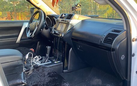 Toyota Land Cruiser Prado 150 рестайлинг 2, 2015 год, 3 320 000 рублей, 15 фотография
