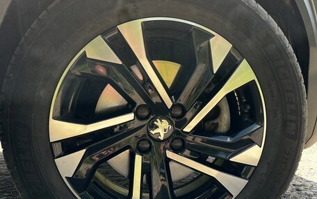 Peugeot 2008 II, 2021 год, 1 830 000 рублей, 3 фотография