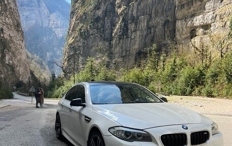 BMW 5 серия, 2012 год, 1 850 000 рублей, 2 фотография