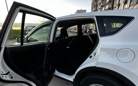 Toyota RAV4, 2013 год, 1 650 000 рублей, 13 фотография