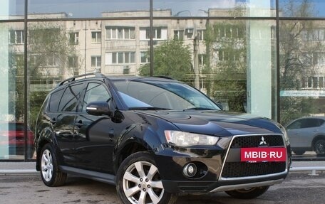 Mitsubishi Outlander III рестайлинг 3, 2011 год, 1 320 000 рублей, 3 фотография