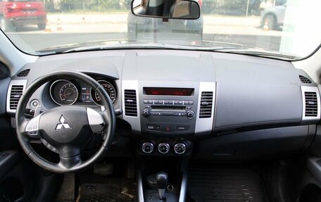Mitsubishi Outlander III рестайлинг 3, 2011 год, 1 320 000 рублей, 11 фотография