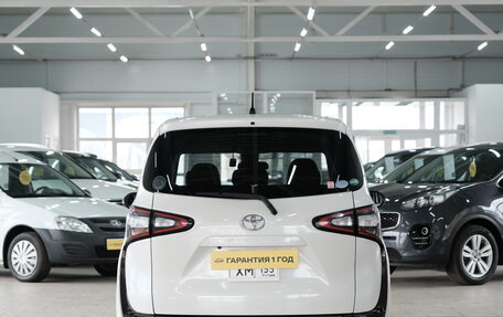 Toyota Sienta II, 2017 год, 1 549 000 рублей, 6 фотография