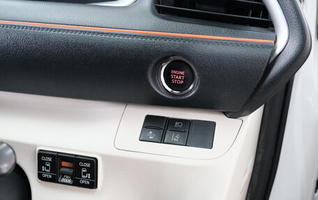 Toyota Sienta II, 2017 год, 1 549 000 рублей, 10 фотография