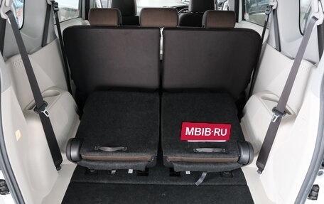 Toyota Sienta II, 2017 год, 1 549 000 рублей, 24 фотография