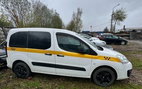 Peugeot Partner II рестайлинг 2, 2022 год, 1 900 000 рублей, 4 фотография
