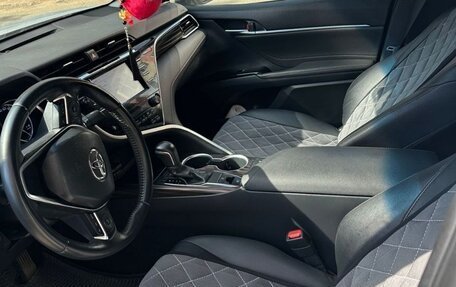 Toyota Camry, 2021 год, 2 800 000 рублей, 5 фотография