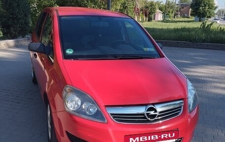 Opel Zafira B, 2009 год, 800 000 рублей, 3 фотография
