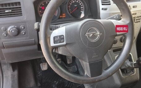 Opel Zafira B, 2009 год, 800 000 рублей, 9 фотография