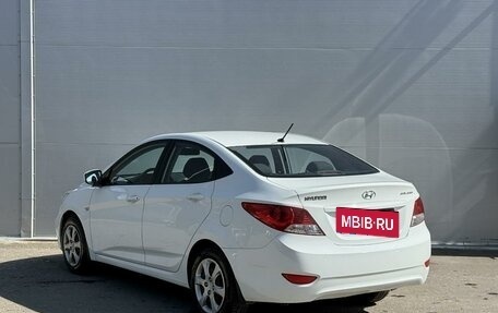 Hyundai Solaris II рестайлинг, 2013 год, 875 000 рублей, 2 фотография