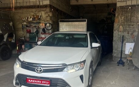 Toyota Camry, 2015 год, 1 850 000 рублей, 1 фотография