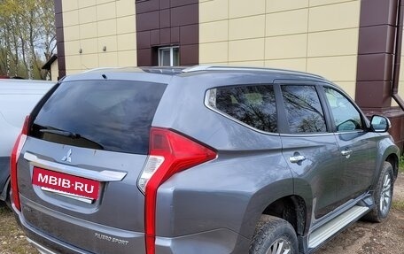 Mitsubishi Pajero Sport III рестайлинг, 2017 год, 2 150 000 рублей, 3 фотография