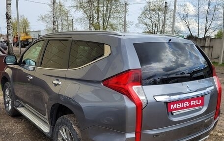 Mitsubishi Pajero Sport III рестайлинг, 2017 год, 2 150 000 рублей, 4 фотография