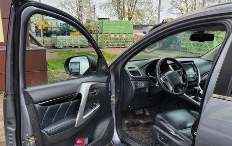 Mitsubishi Pajero Sport III рестайлинг, 2017 год, 2 150 000 рублей, 8 фотография