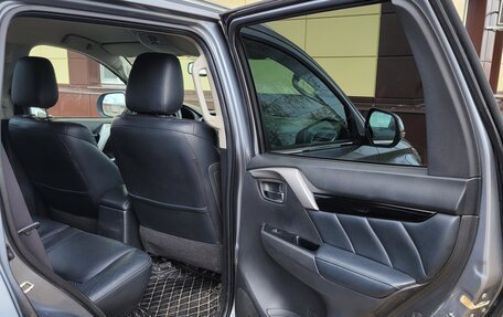 Mitsubishi Pajero Sport III рестайлинг, 2017 год, 2 150 000 рублей, 17 фотография