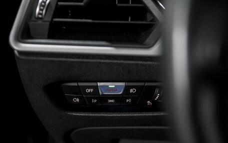 BMW 3 серия, 2020 год, 2 950 000 рублей, 14 фотография