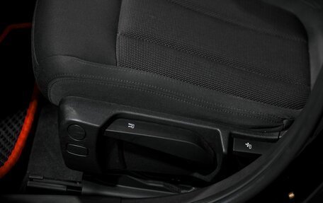 BMW 3 серия, 2020 год, 2 950 000 рублей, 15 фотография