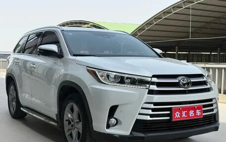 Toyota Highlander III, 2021 год, 3 100 000 рублей, 3 фотография