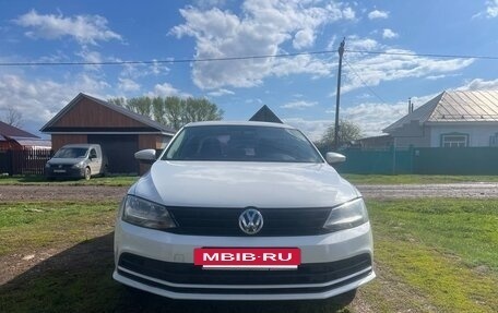 Volkswagen Jetta VI, 2015 год, 850 000 рублей, 2 фотография