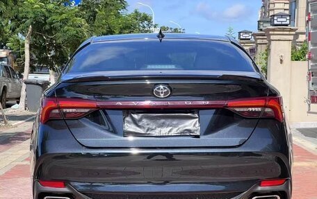 Toyota Avalon, 2022 год, 2 489 000 рублей, 3 фотография