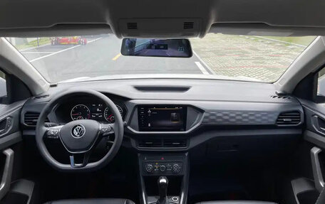 Volkswagen T-Cross I, 2021 год, 1 410 000 рублей, 15 фотография